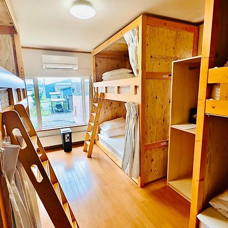 Yellow House Niseko Куття Екстер'єр фото
