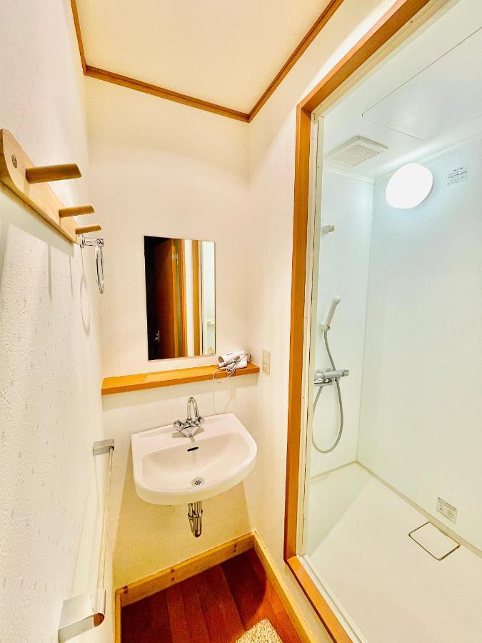 Yellow House Niseko Куття Екстер'єр фото