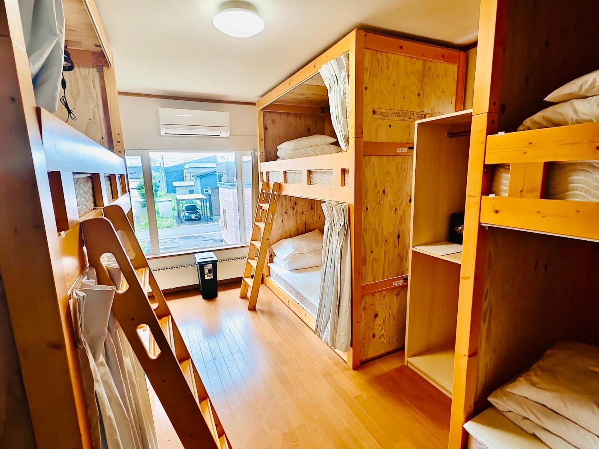 Yellow House Niseko Куття Екстер'єр фото